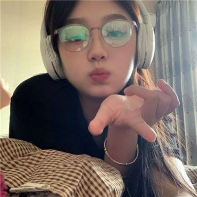 致不会表达爱的人